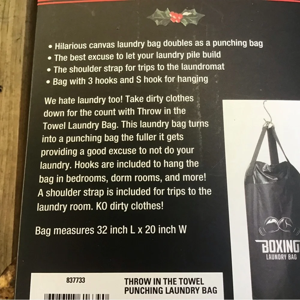 🎄🎅🏻 NIB Pre Wrapped Throw in the Towel Punching Laundry Bag, Great Gift!